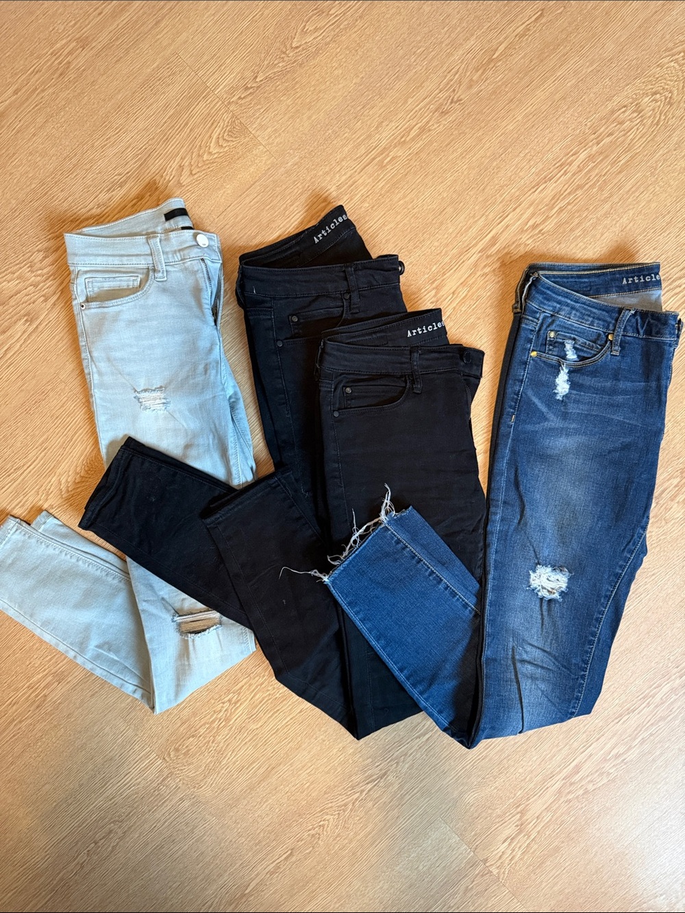 💸 Bundle of Size 27 Skinny Jeans